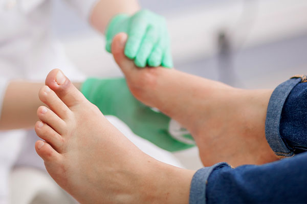 Premiere Pointe Podiatry | Ingrown Nails, Fungal Nails and Geriatric Foot Care